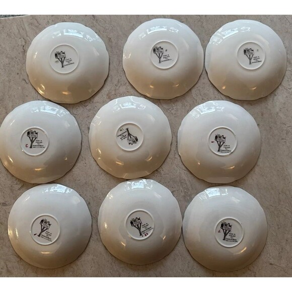 Johnson Brothers Friendly Village 7 Cups and 9 Saucers VINTAGE - The Ice House - Picture 6 of 7